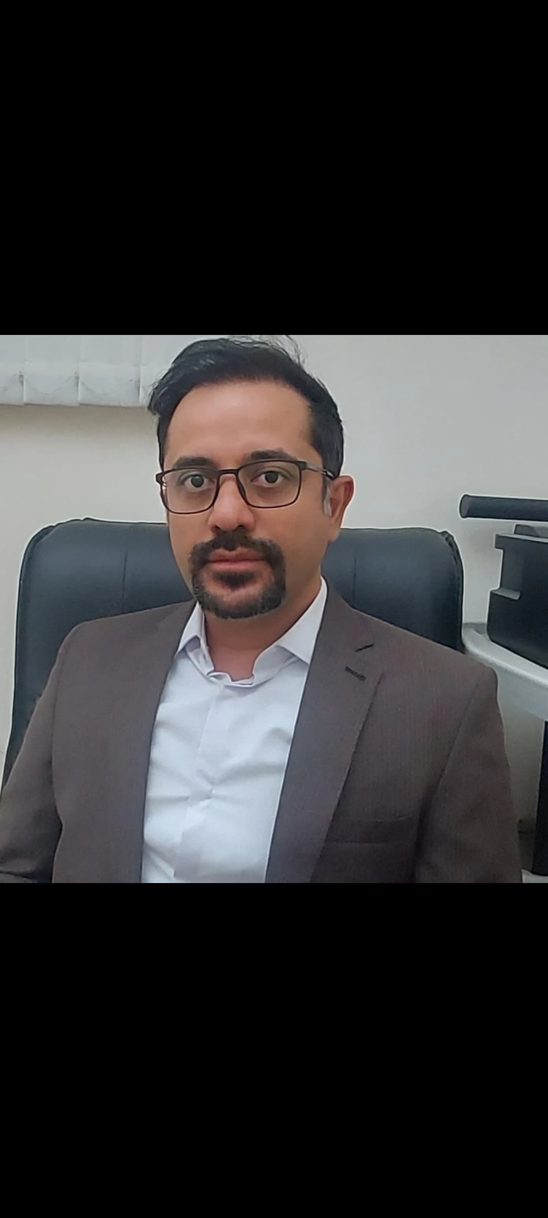 تصویر احسان حکم آبادی